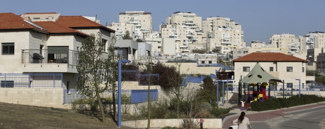 Street view of Moshav Matityahu. The moshav is located between Modi’in Illit and Hashmonaim ideologically as well as geographically. Photo: Flash 90