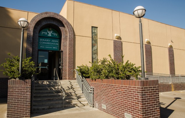 Shaarey Zedek Congregation, an OU shul that is San Fernando Valley’s oldest and largest Orthodox shul. Photos: David Miller